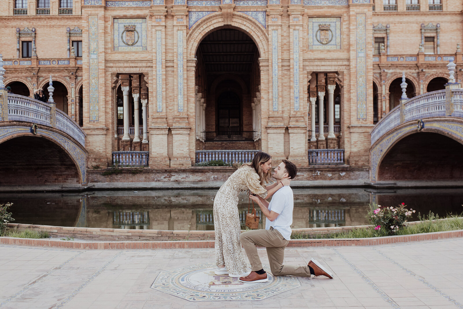 Surprise proposal in Plaza de Espana - Photograher Seville