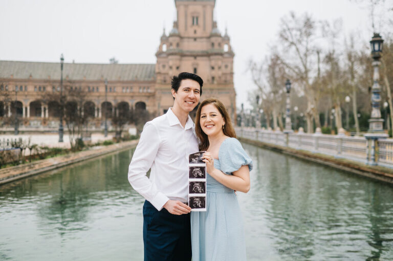 Babymoon photoshoot in Seville